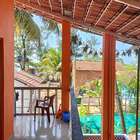 Golden Wings Cafe Hotel Gokarna  Kültér fotó