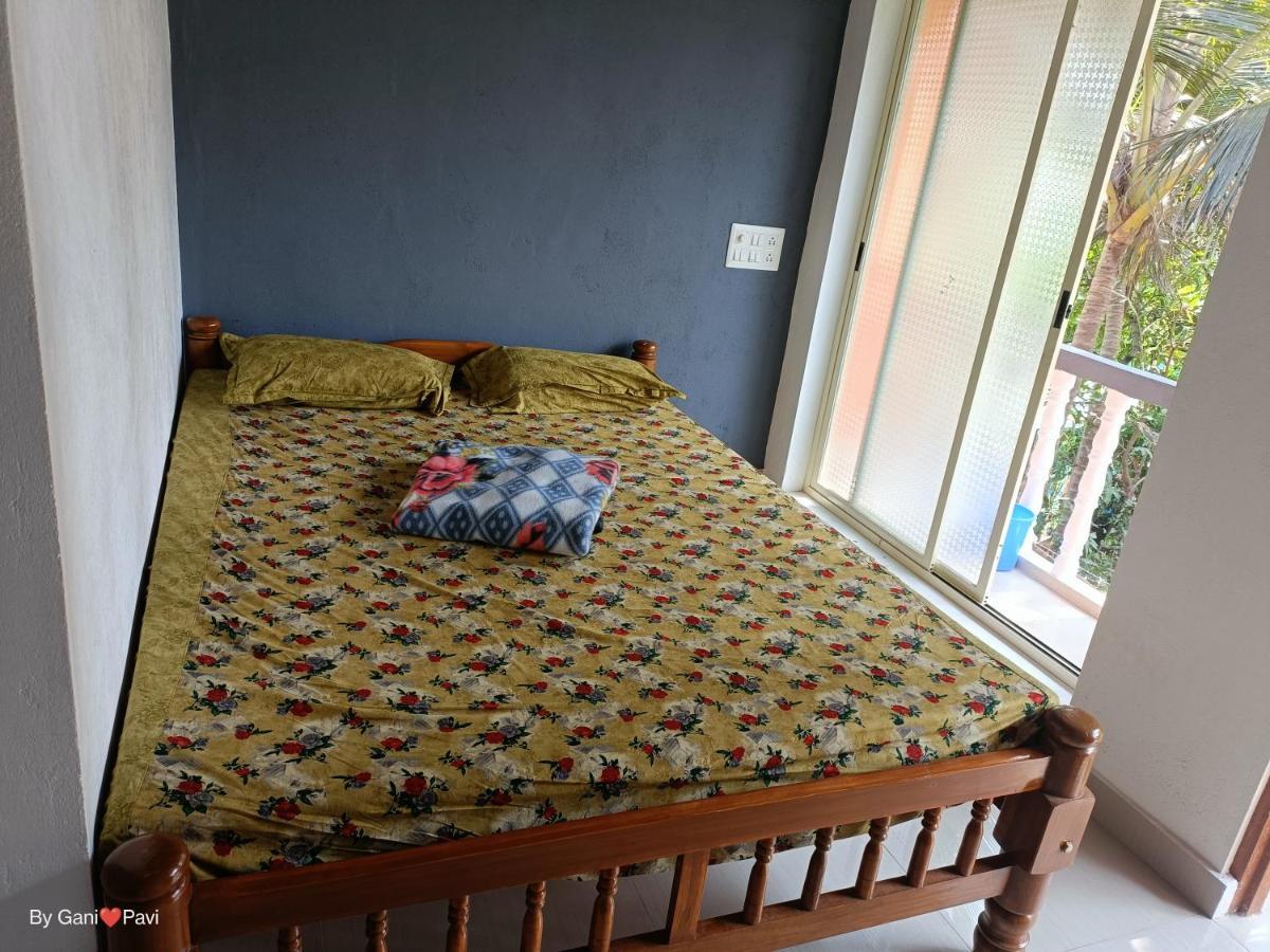 Golden Wings Cafe Hotel Gokarna  Kültér fotó