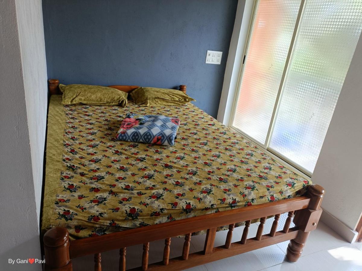 Golden Wings Cafe Hotel Gokarna  Kültér fotó